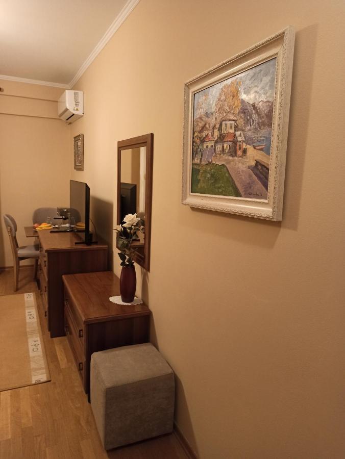 Home Sweet Rental Tirana Esterno foto