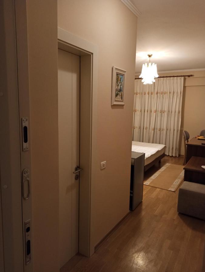 Home Sweet Rental Tirana Esterno foto